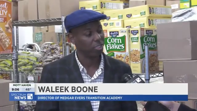 Cougar Country Pantry Director Dr. Waleek Boone